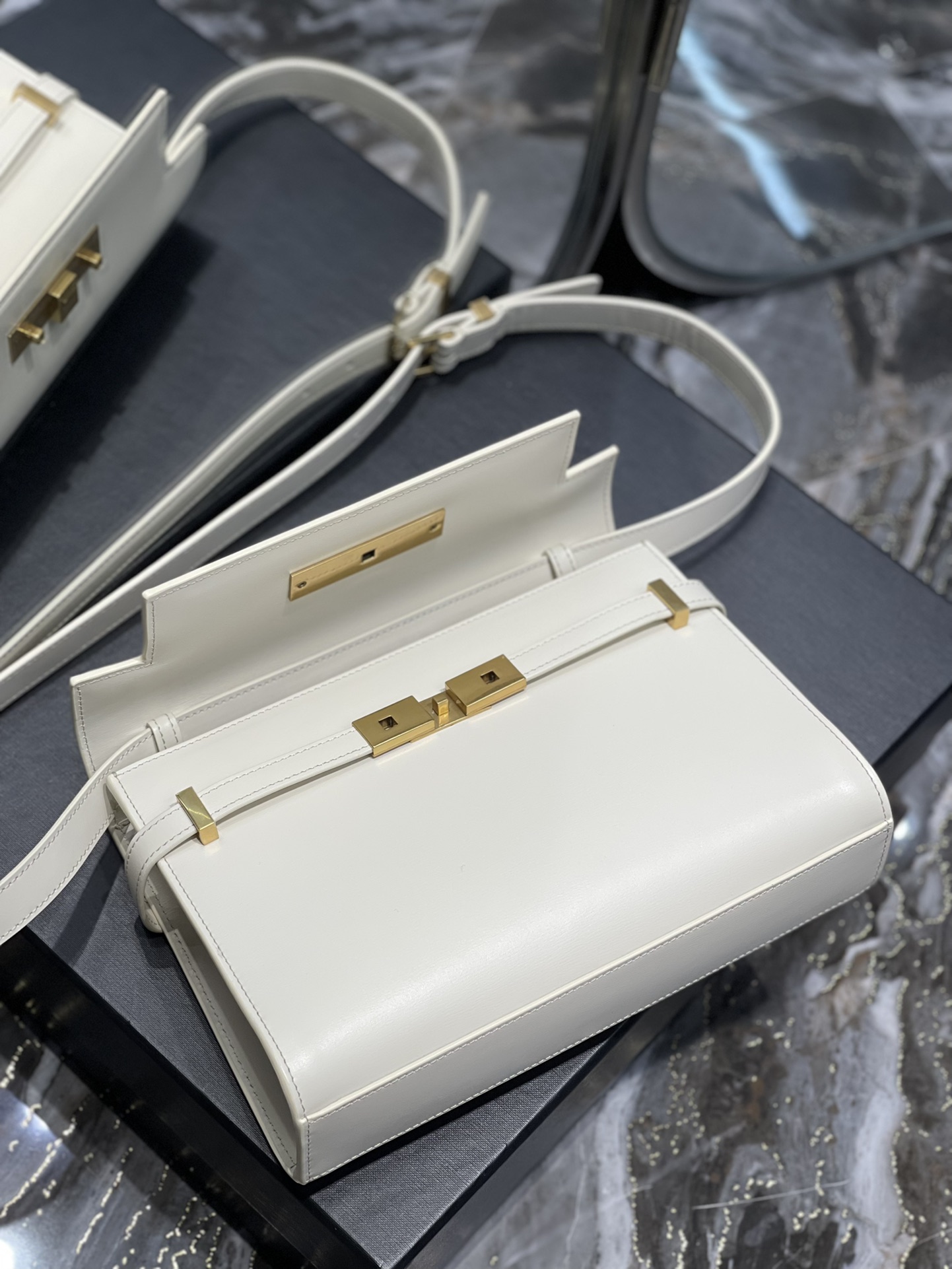 Y*L manhattan-26×18×6cm