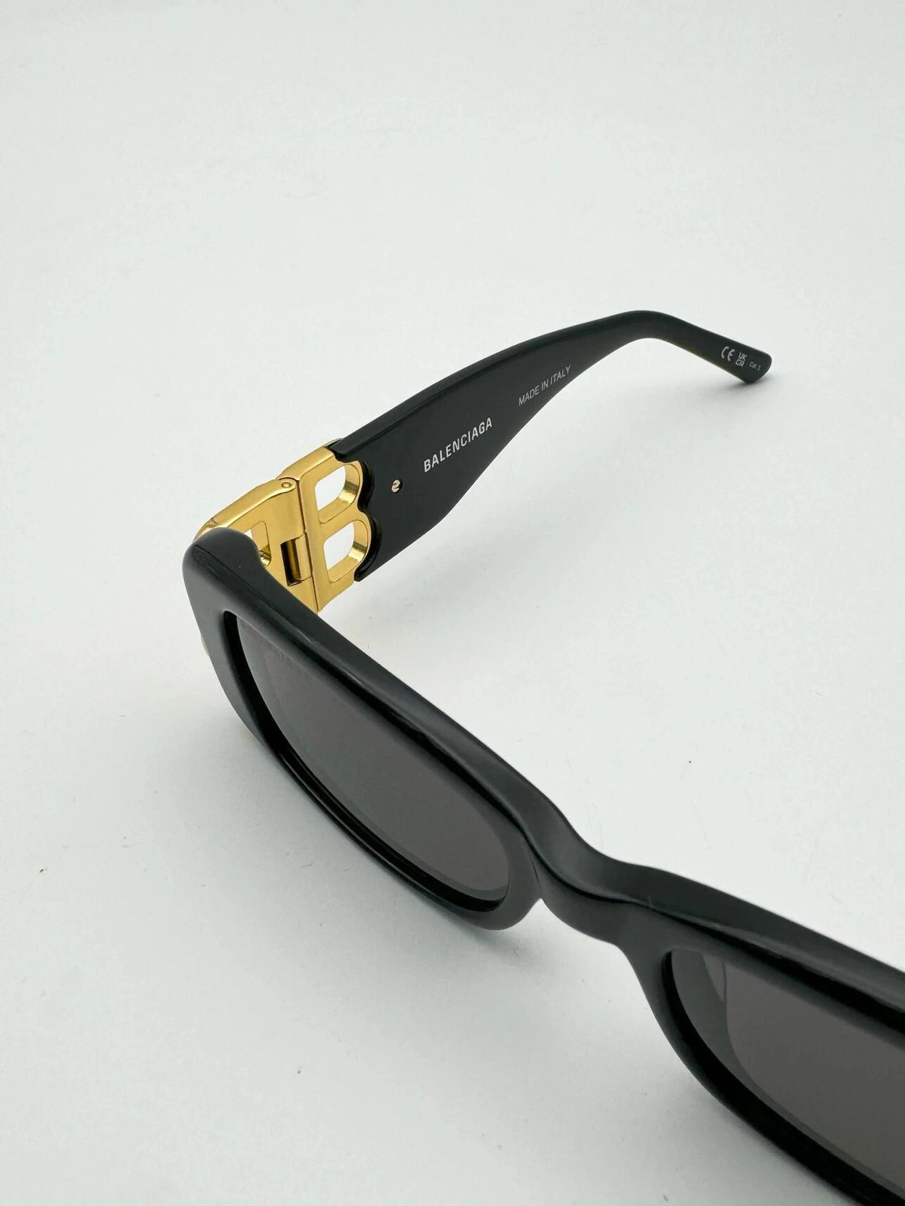 Ba*len*cia*ga sunglasses