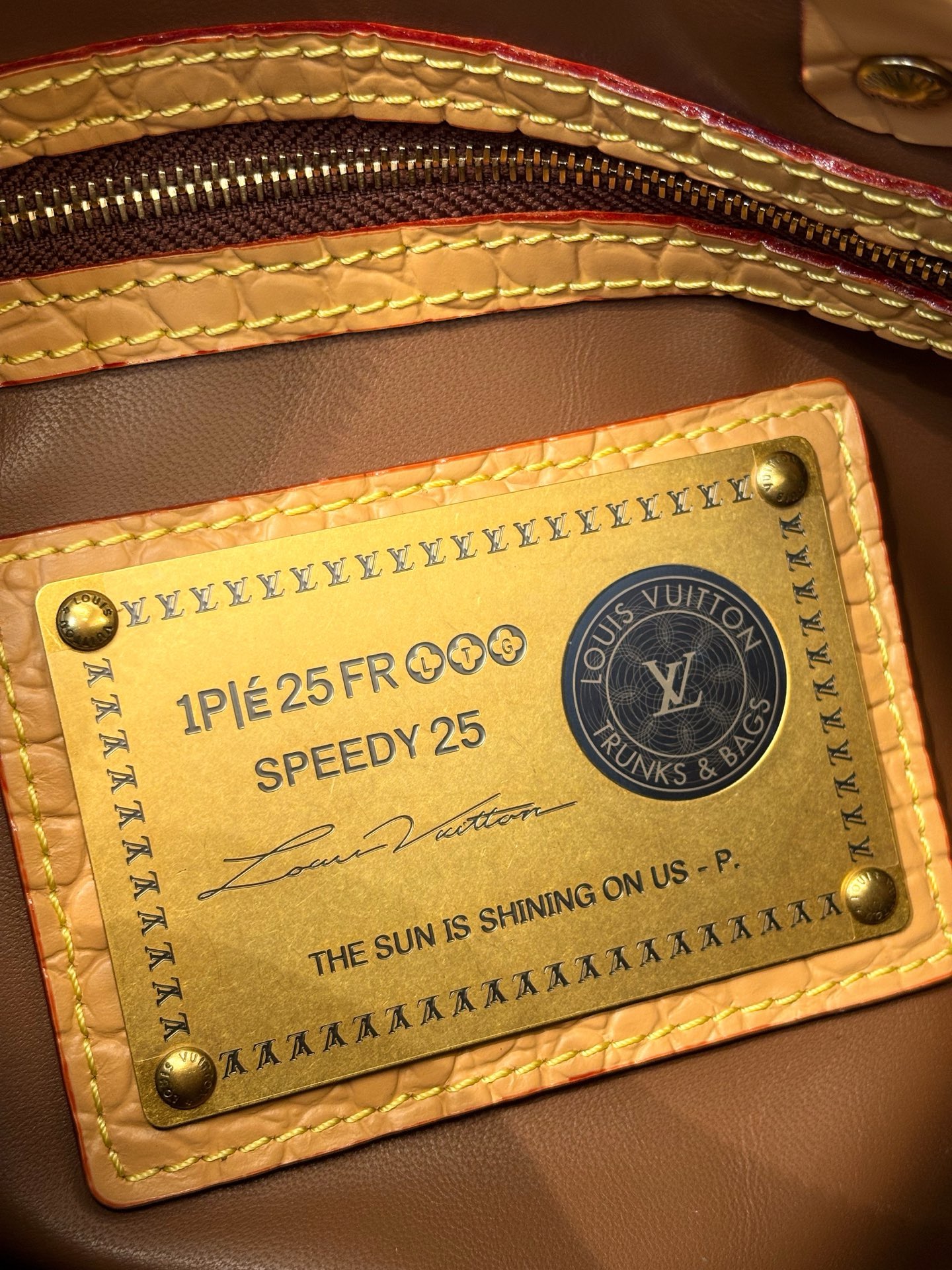 l0vis Vvtt0n speedy p9 bandoulière 25-25x 19 x 15cm