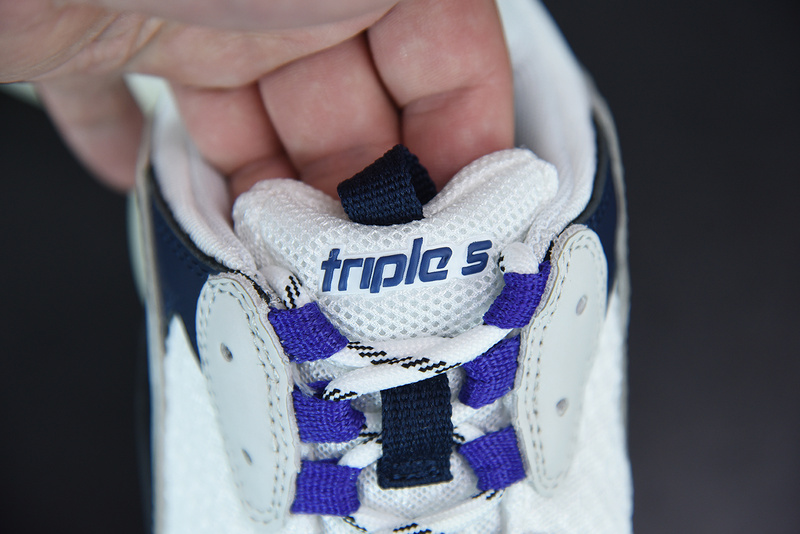 Ba*len*cia*ga triple s