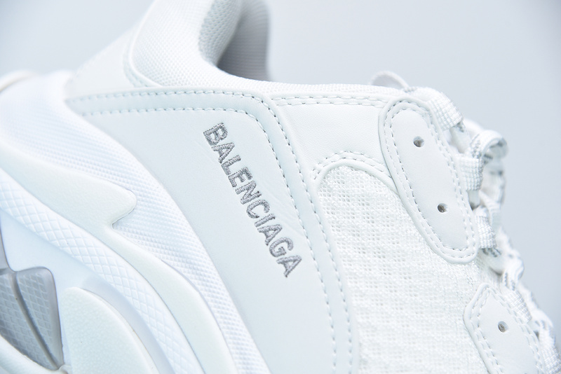 Ba*len*cia*ga triple s