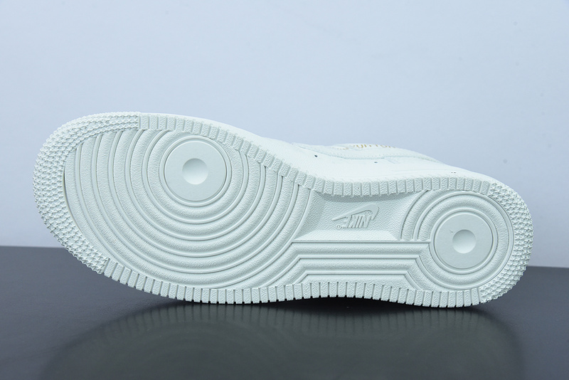 l0*is V*t0n&nike air force 1 low