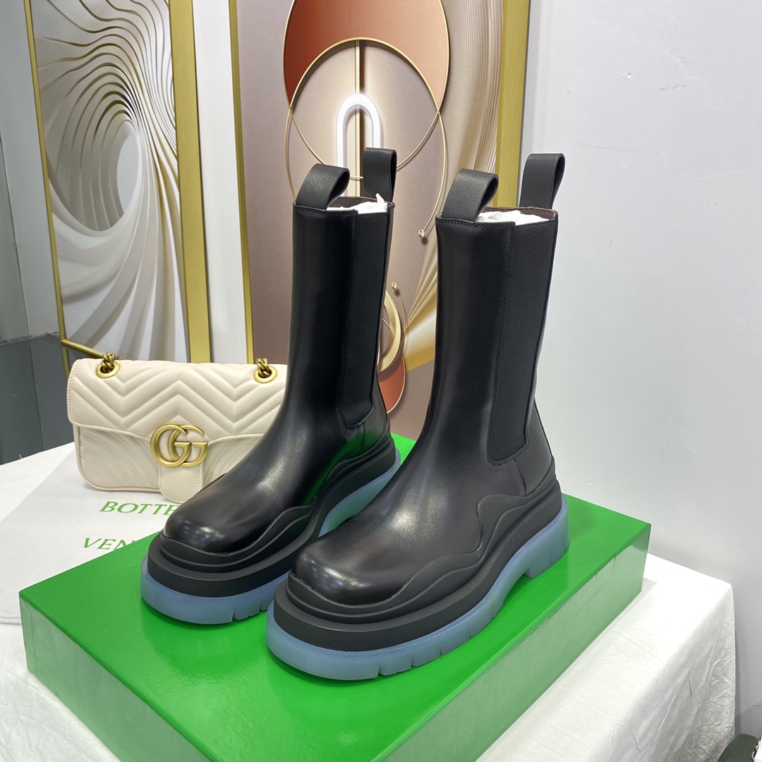 bo*te*ga Ve*ne*ta boots