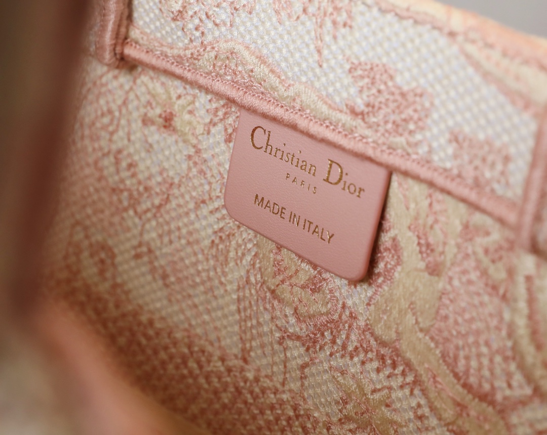 D*or small book tote-36.5cm