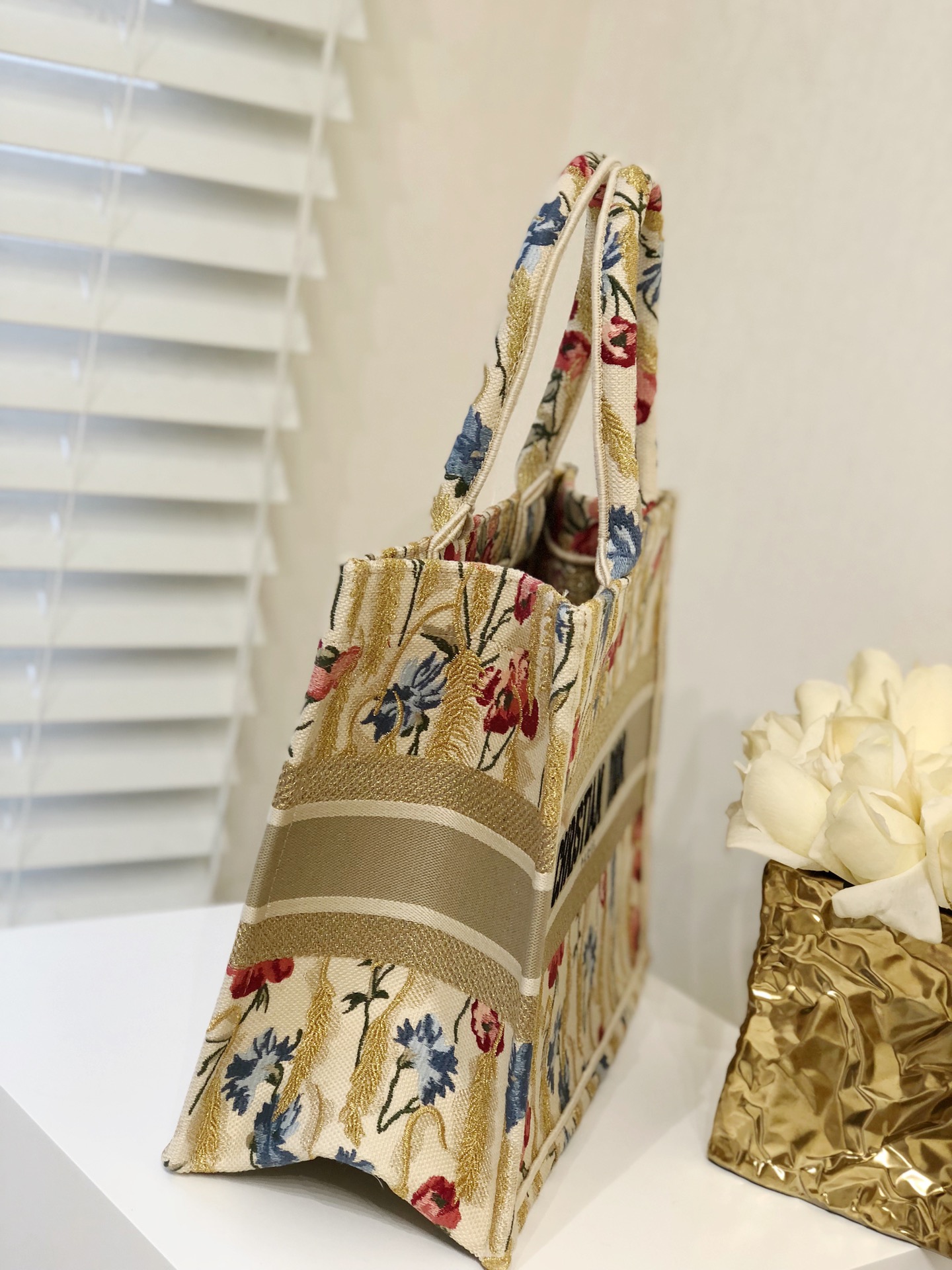 D*or small book tote-36.5cm