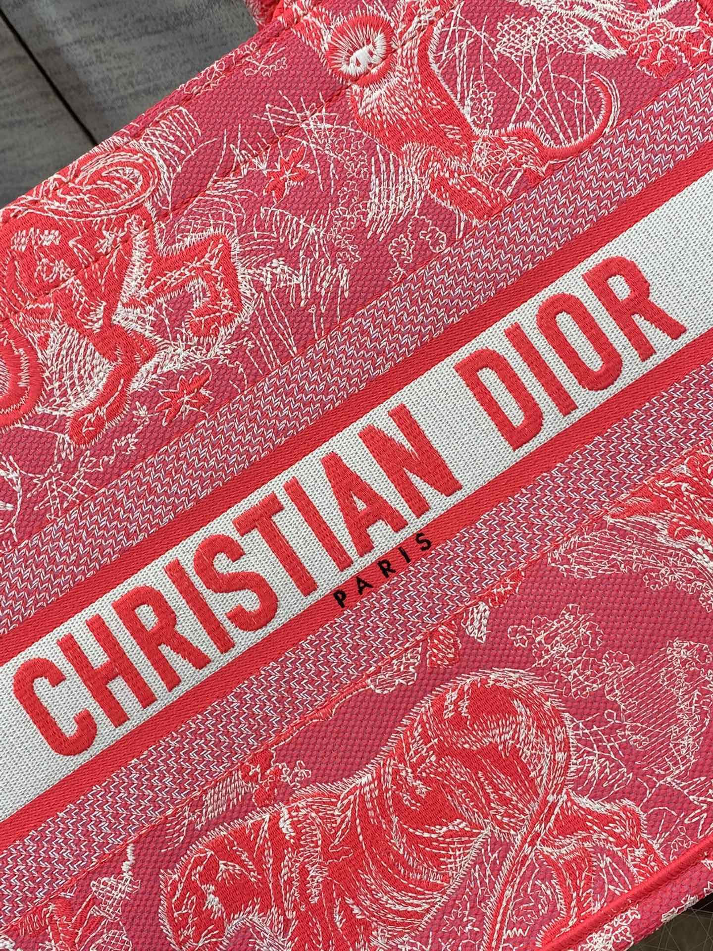 D*or small book tote-36.5cm