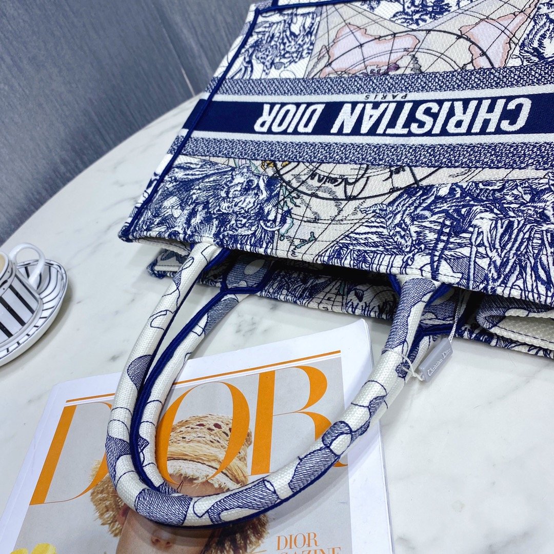 D*or small book tote-36.5cm