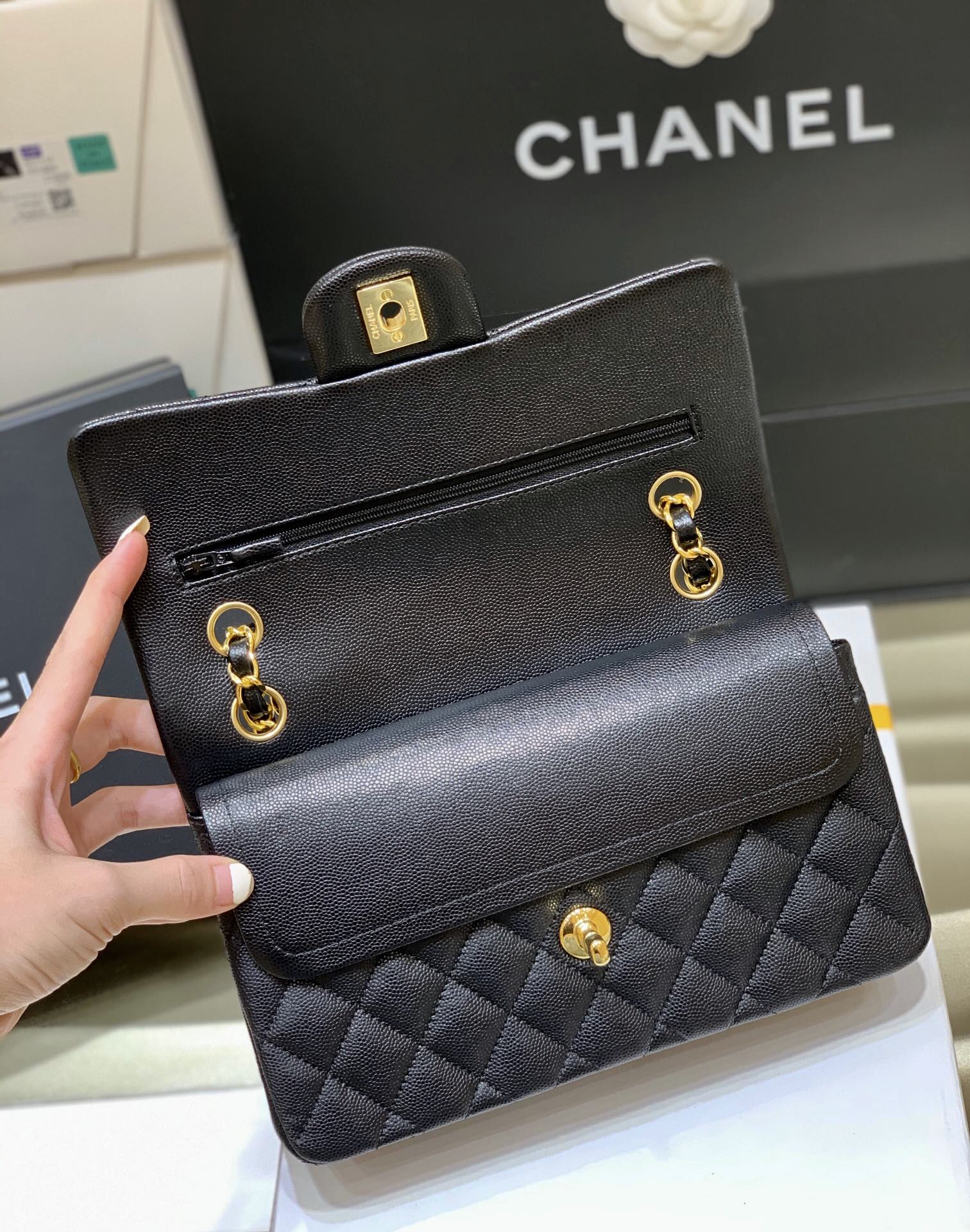 Ch@nel Flap Bag-（Black Inside）Caviar-23CM