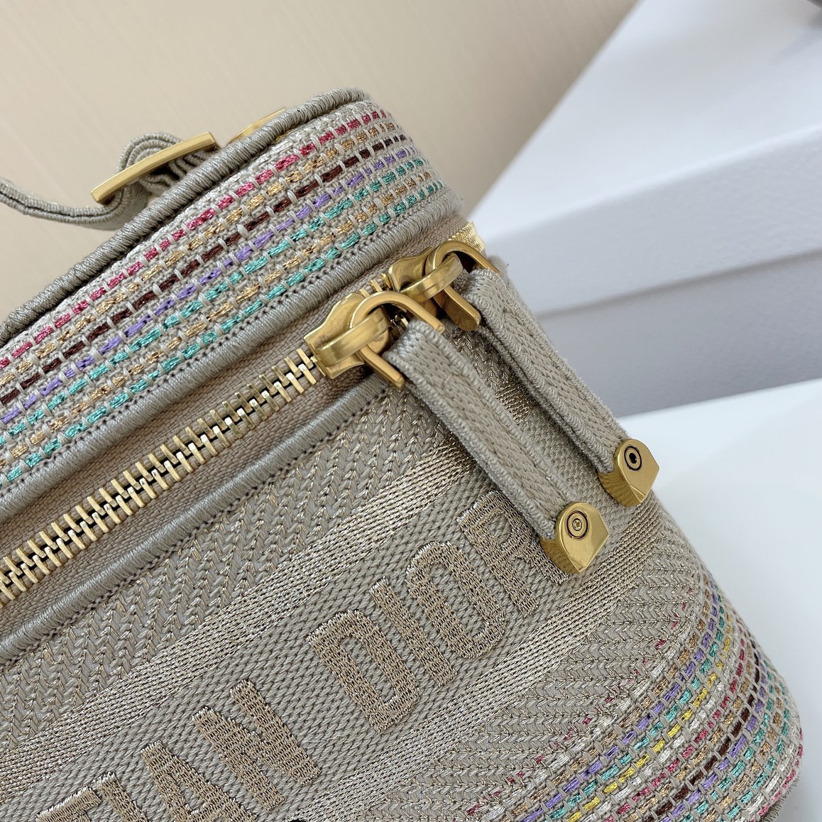 D*or oblique cosmetic bag-18.5*13*10.5cm