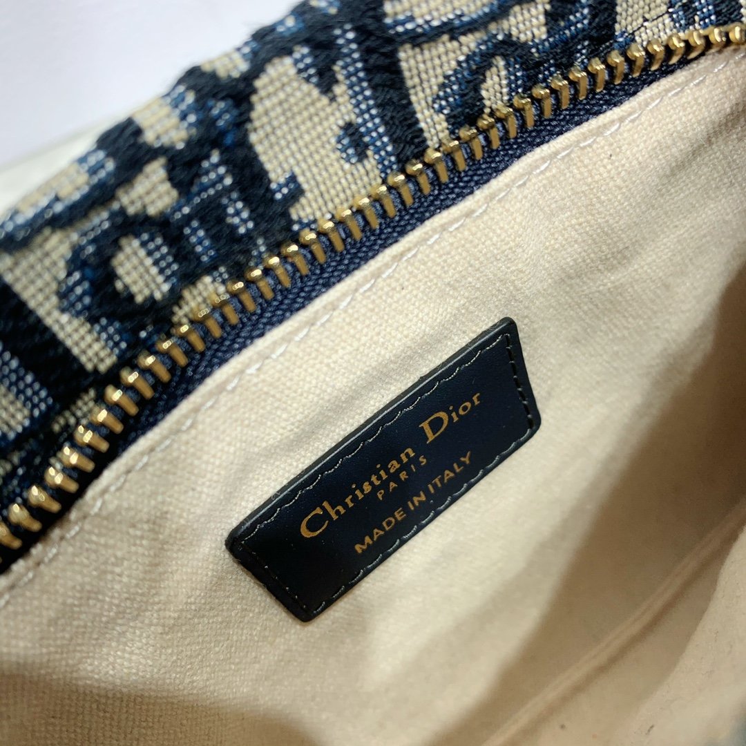 D*or oblique wallet-21*15cm