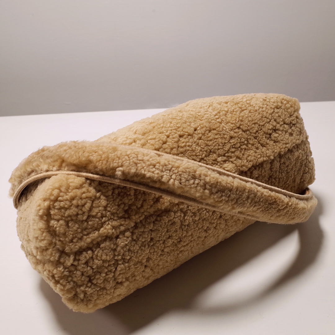 F**di first bag-32.5*15*23.5