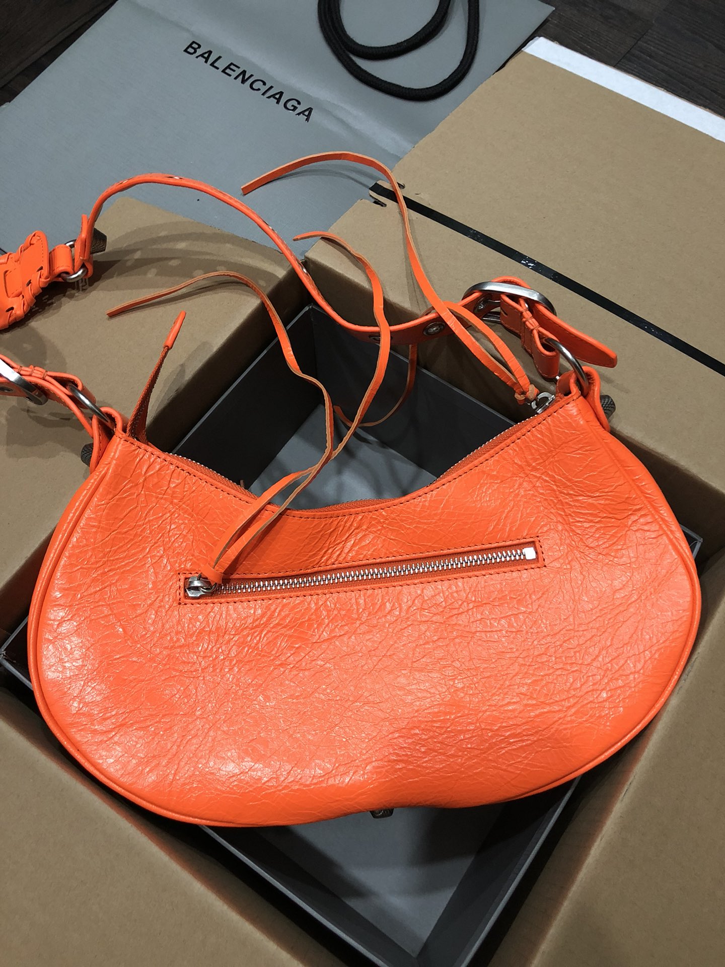 Balenciag Le Cagole Handbags-33*16*8CM