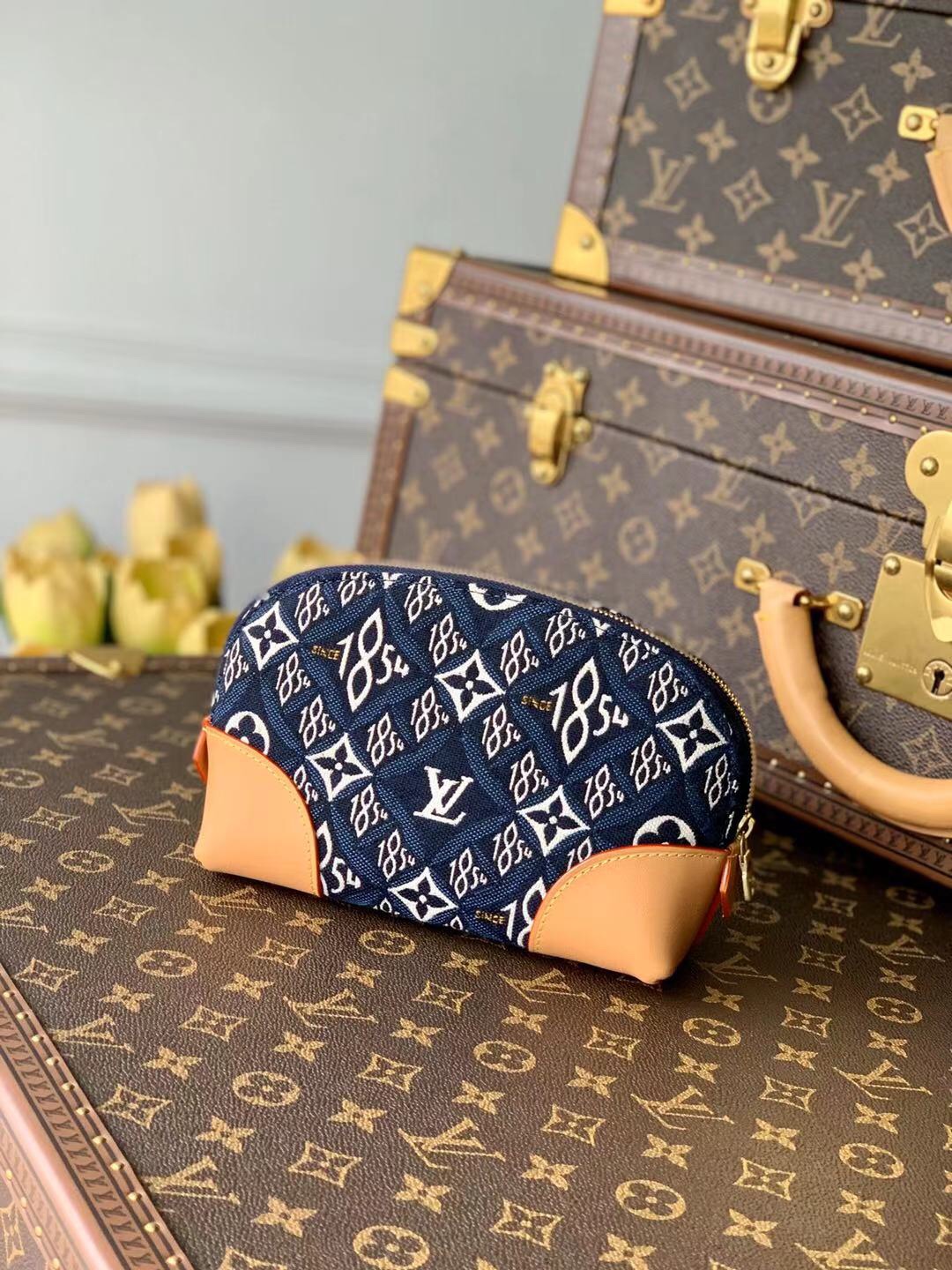 l0*is V*t0n since 1854 cosmetic bag-19*12*6cm