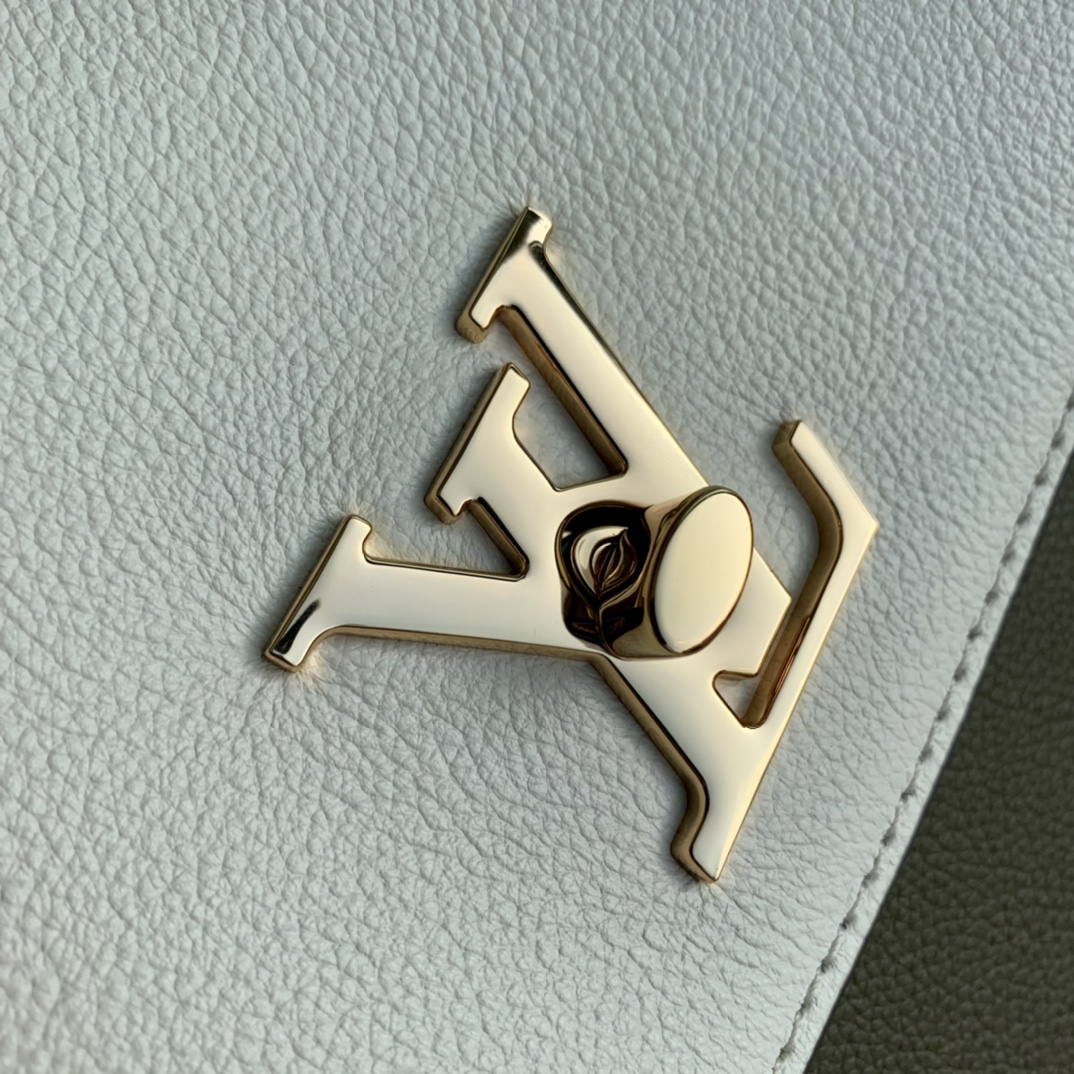 l0*is V*t0n lockme ever m51395-31*46*17cm