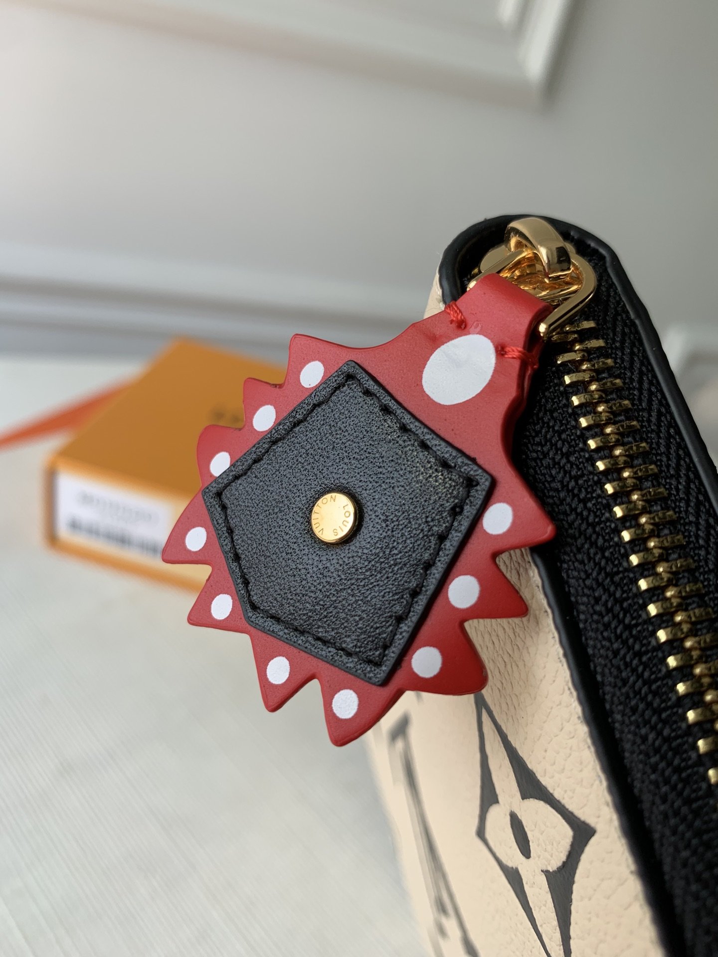 l0*is V*t0n zippy wallet m69520-19*10cm