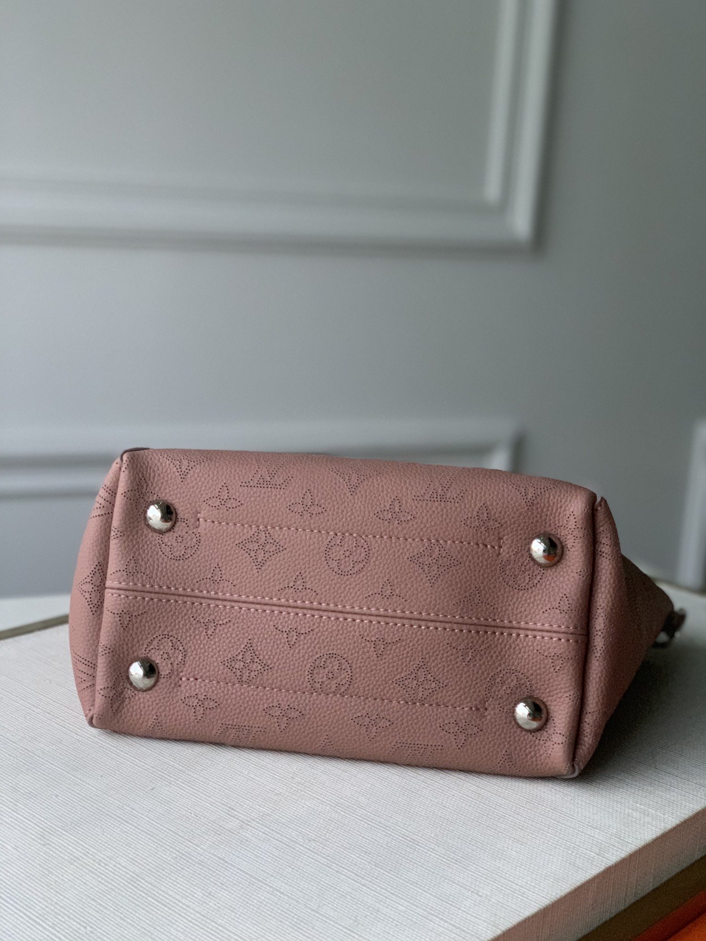 l0*is V*t0n hina handbags-34*19*13cm