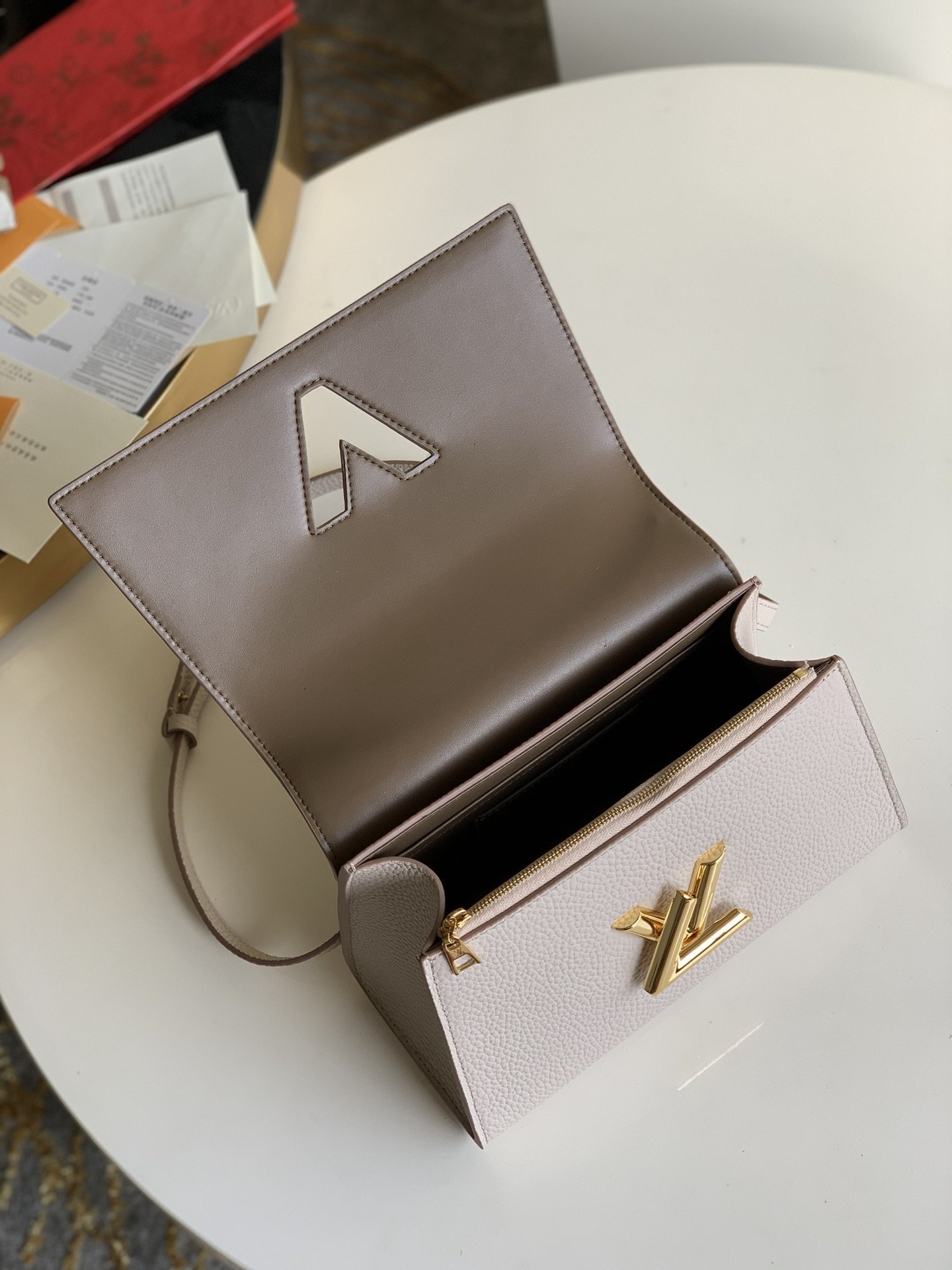 l0*is V*t0n twist one handle-17.0 x 25.0 x 11cm