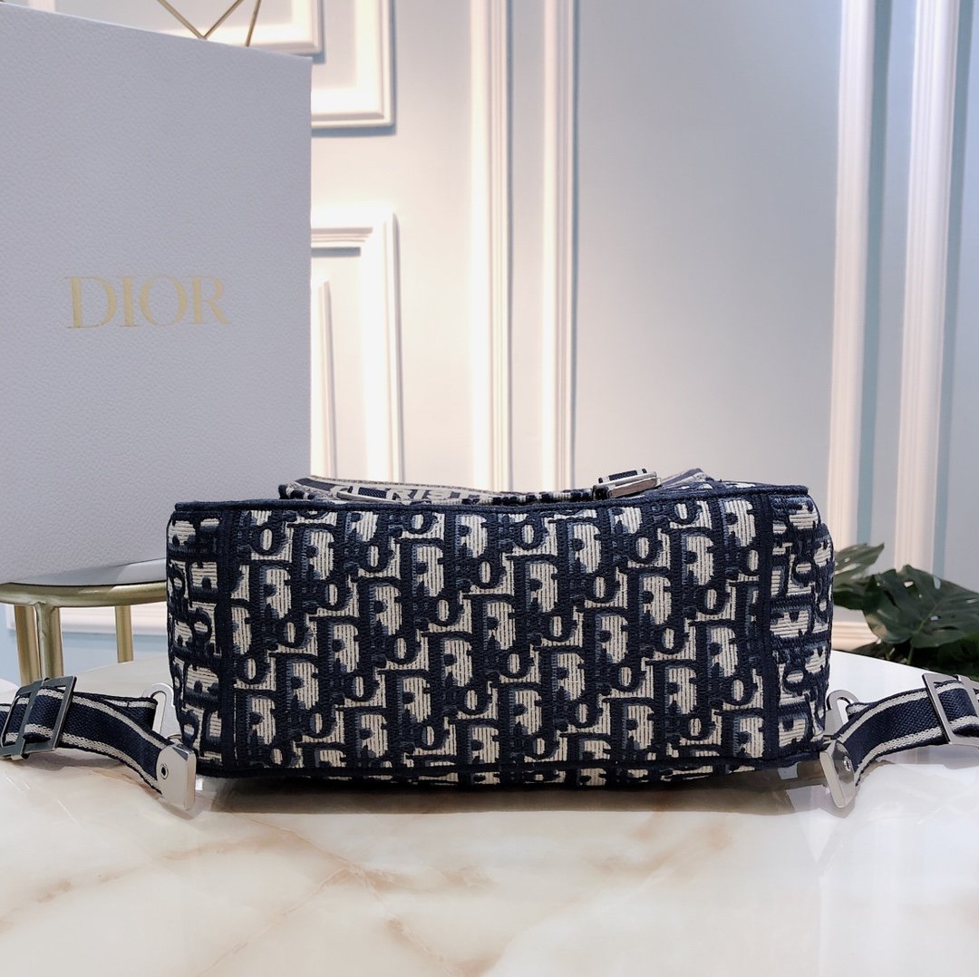 D*or oblique backpack-28x36x12cm