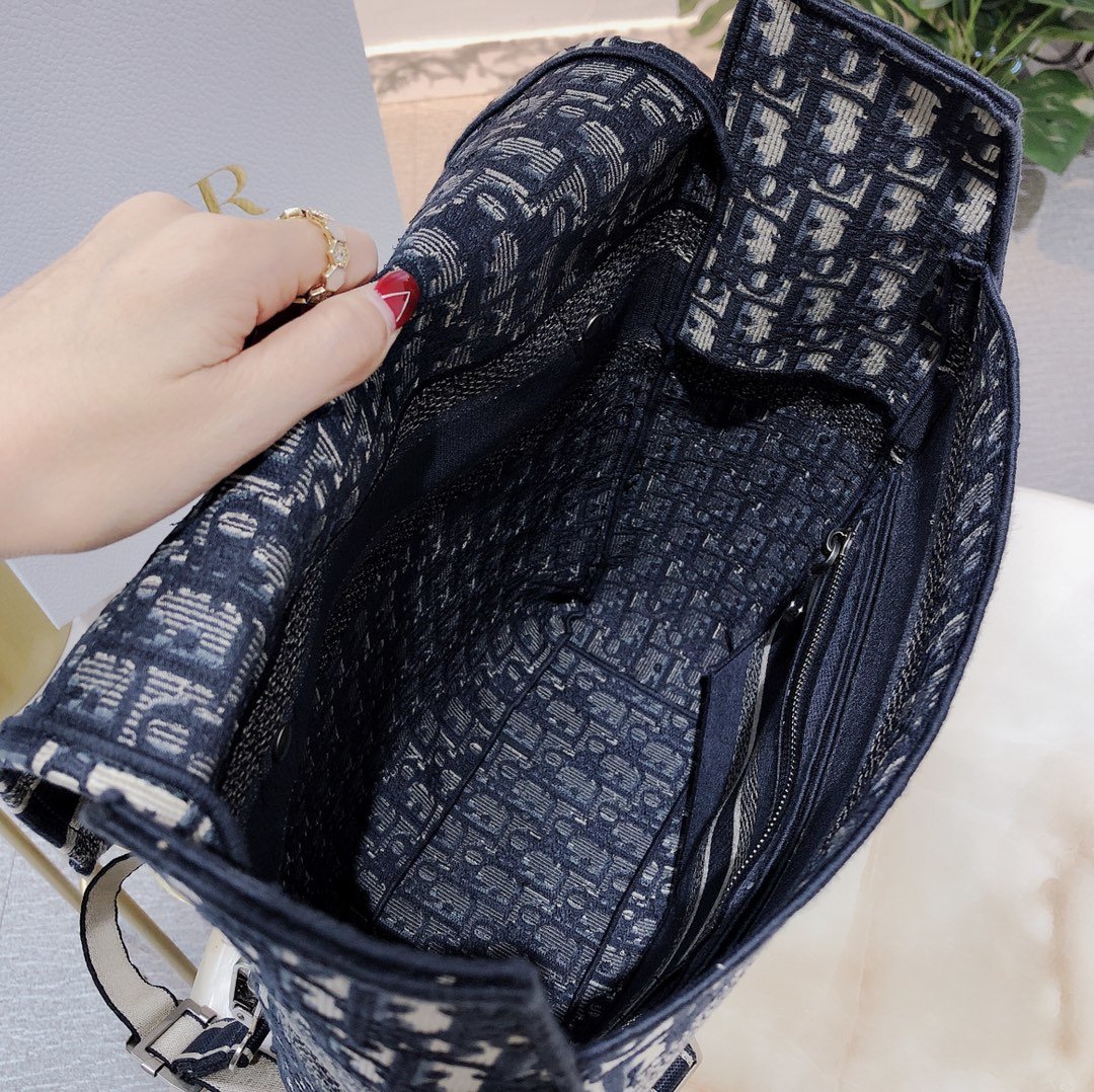 D*or oblique backpack-28x36x12cm