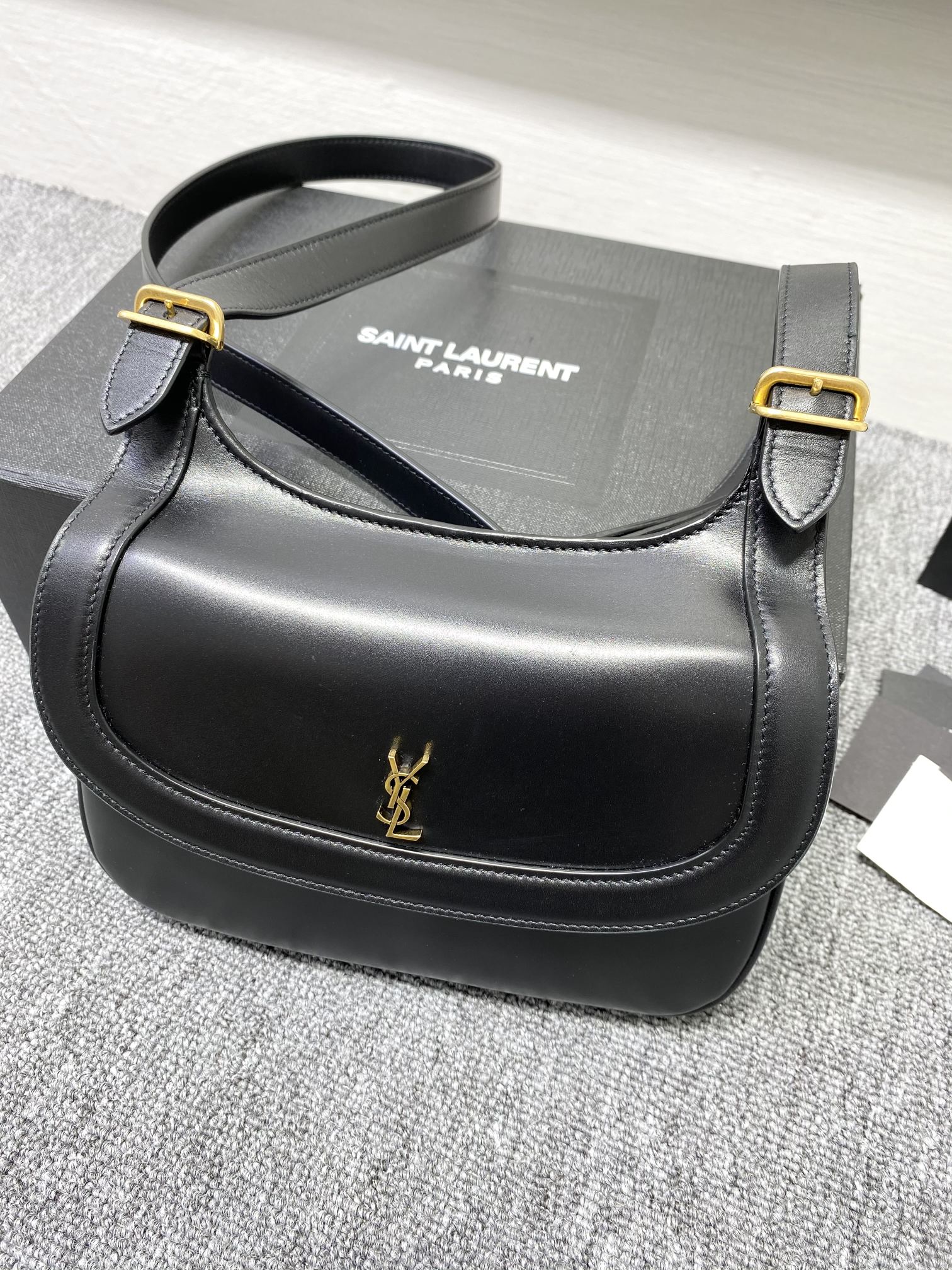 Valentino Charlie Handbags-23x17x4CM