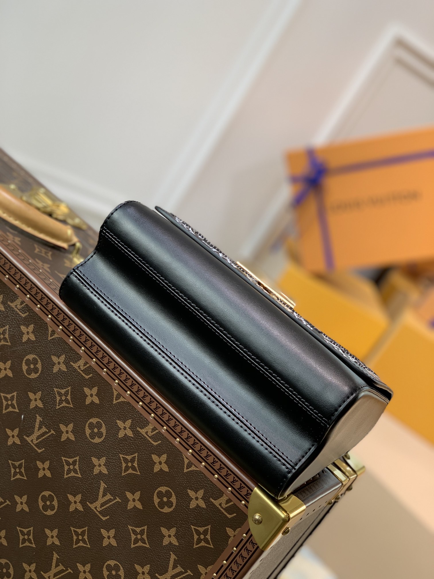 l0*is V*t0n twist mm-23*18*8cm