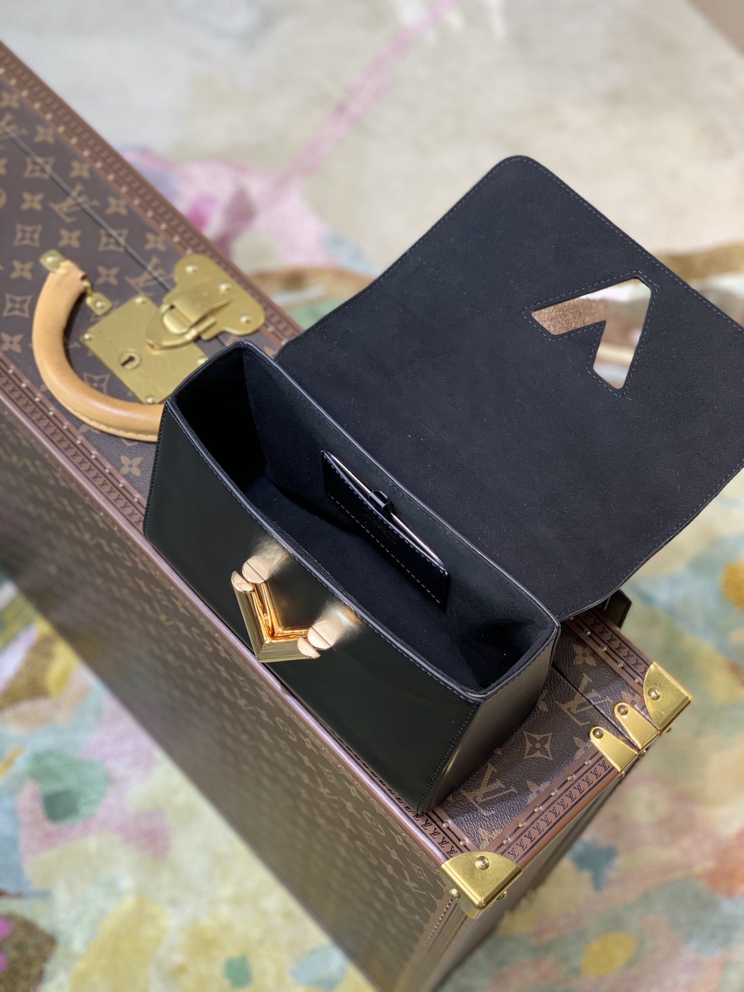 l0*is V*t0n twist mm-23*18*8cm