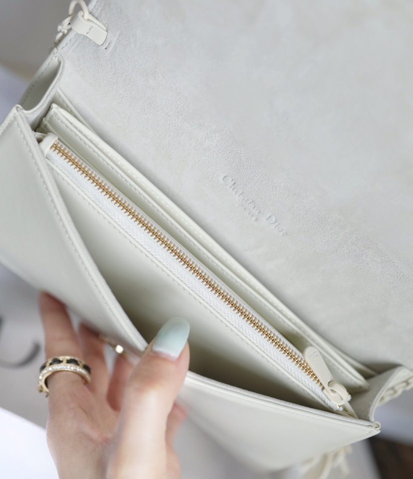 D*or wallet on chain-21.5*11.5*3cm