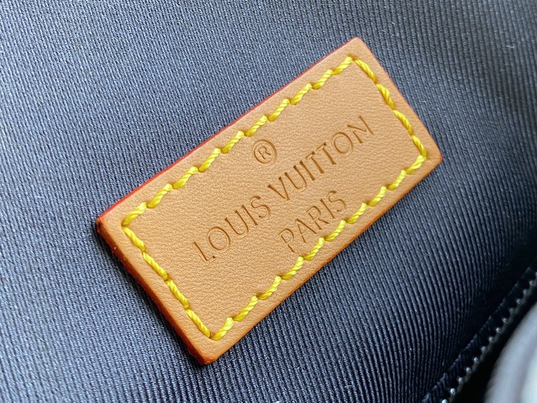 l0*is V*t0n christopher backpack-41*48*13cm