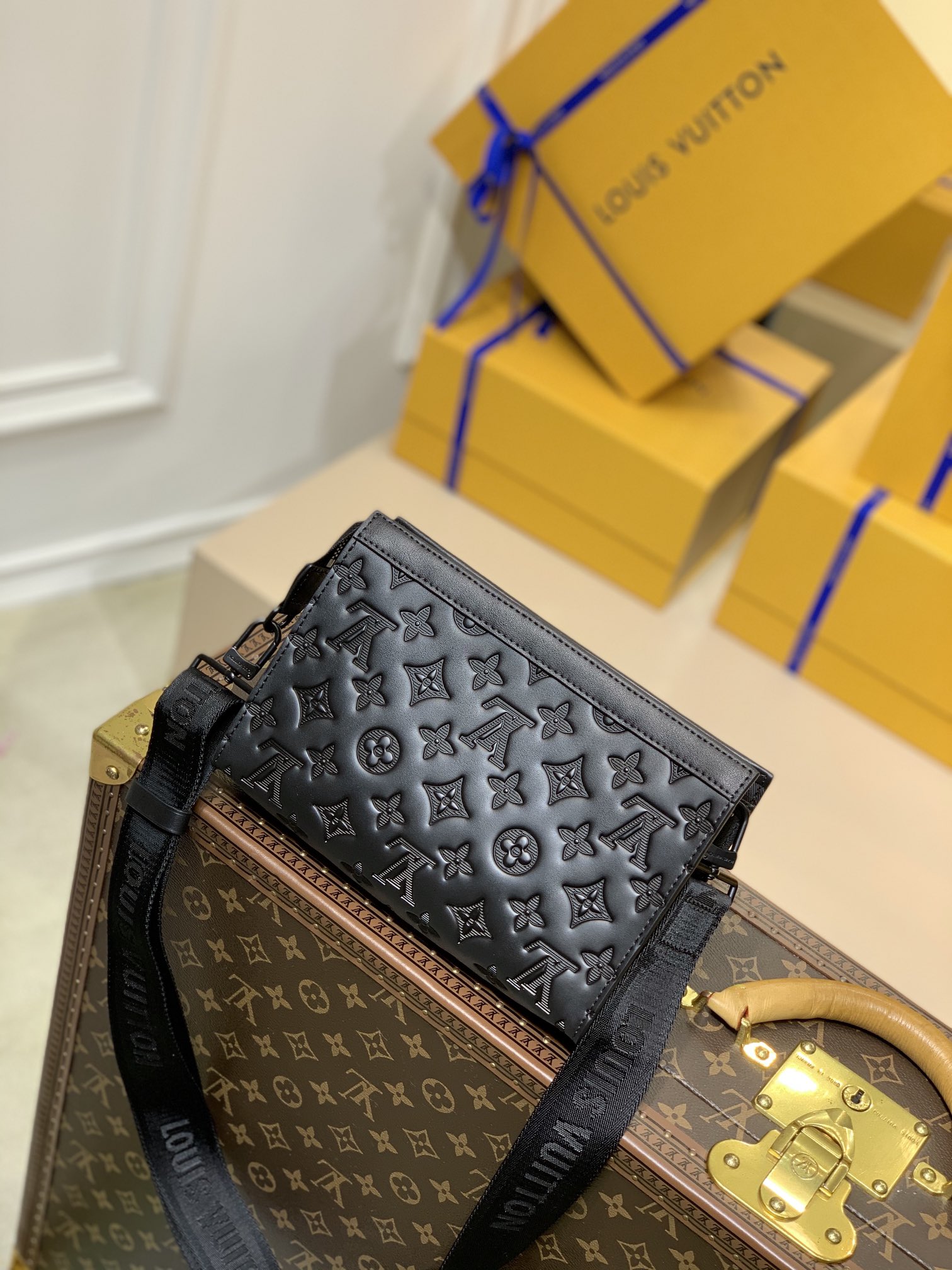 l0*is V*t0n m81115 gaston wearable wallet -22*14.5*4.5m