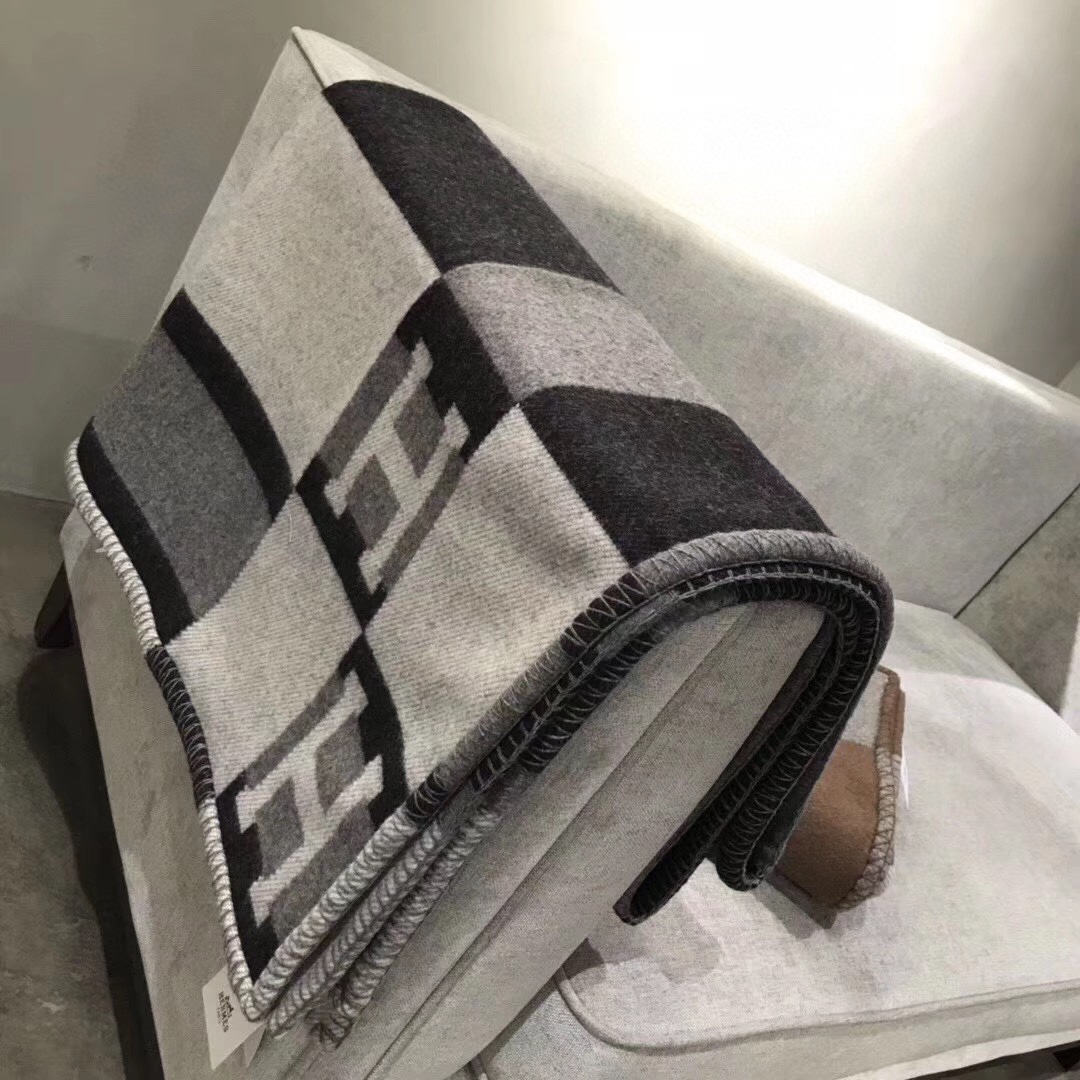 H**mes blankets-180*140cm