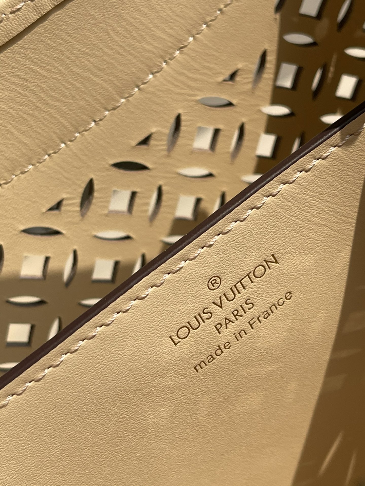 l0*is V*t0n capucines handlebag-21* 14* 8&27*21*10cm