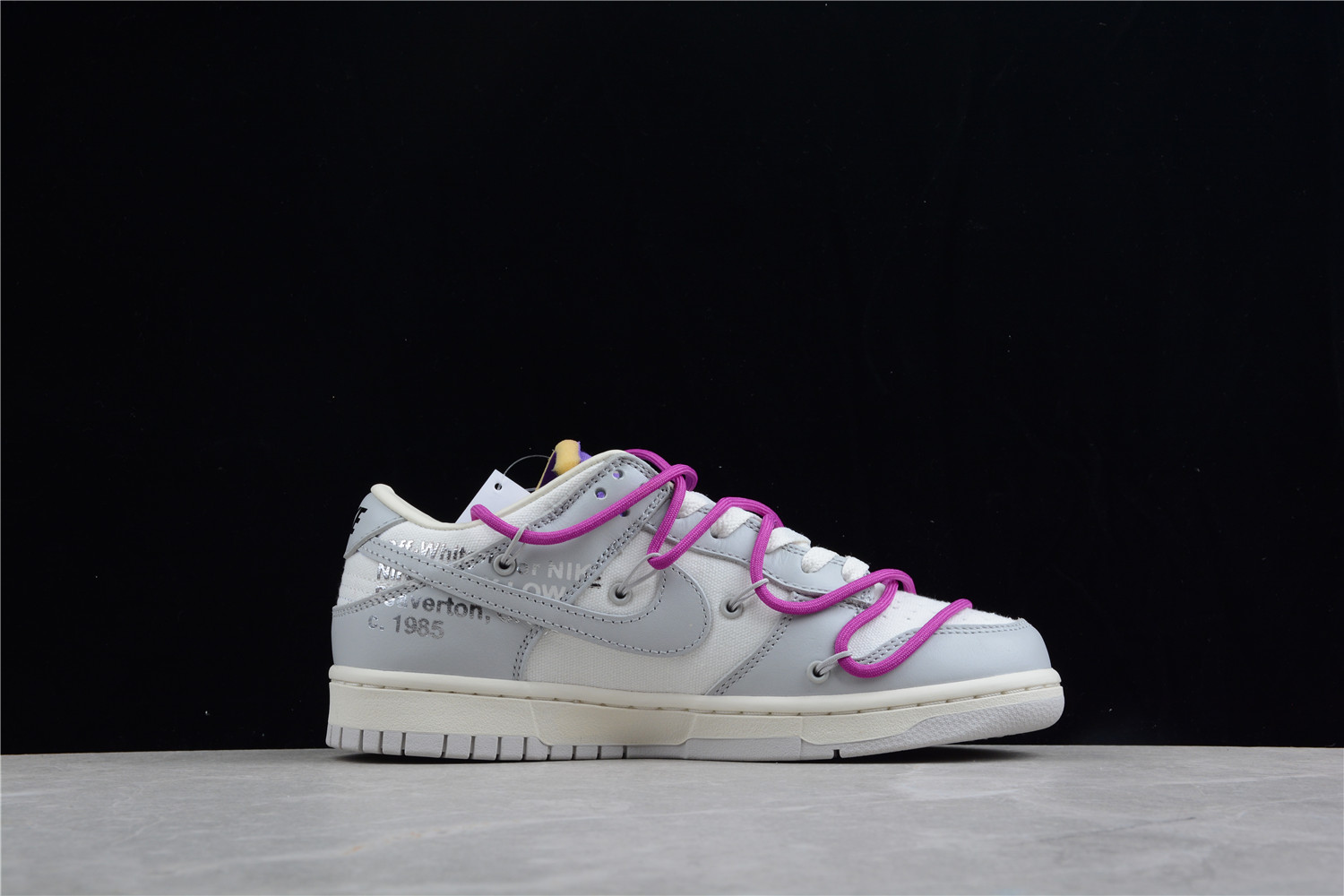 Nike SB Dunk OFF-WHITE DM1602-111