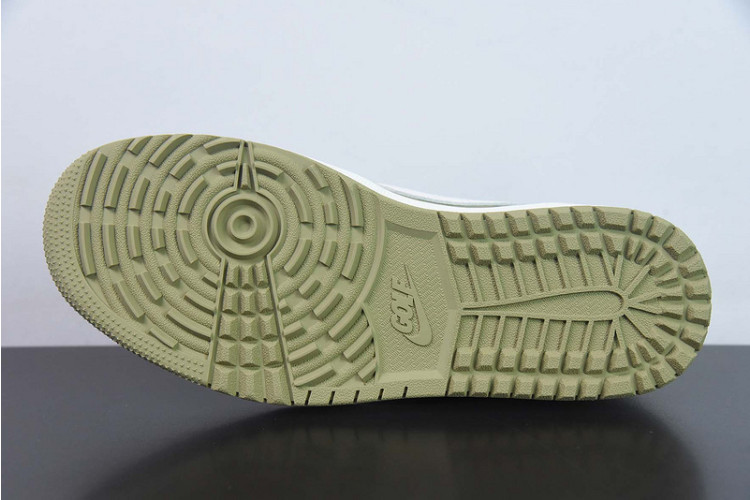 Travis Scott X Air Jordan 1 LOW Gold