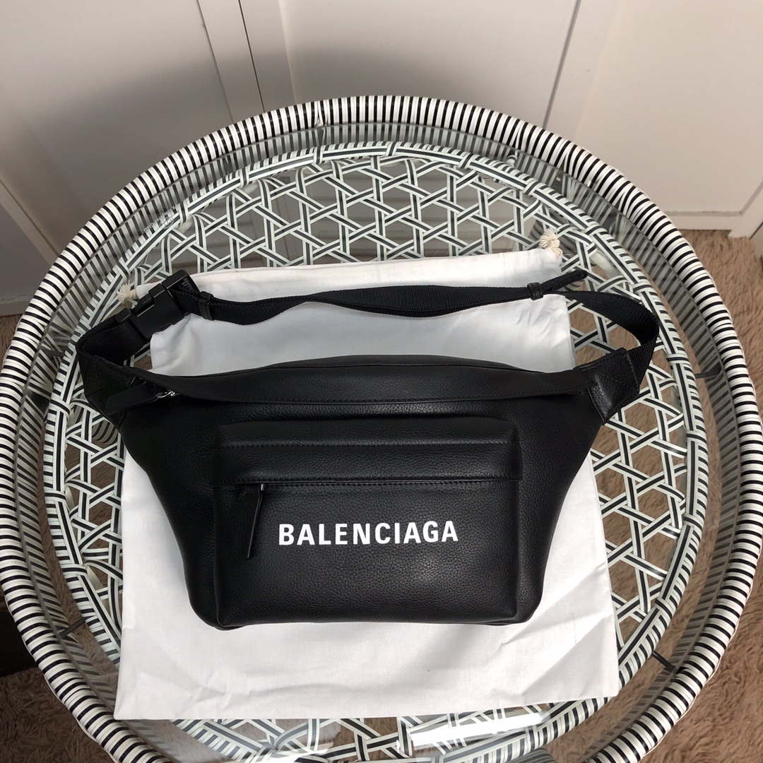 Ba*len*cia*ga crossbody bag-24*19*40cm