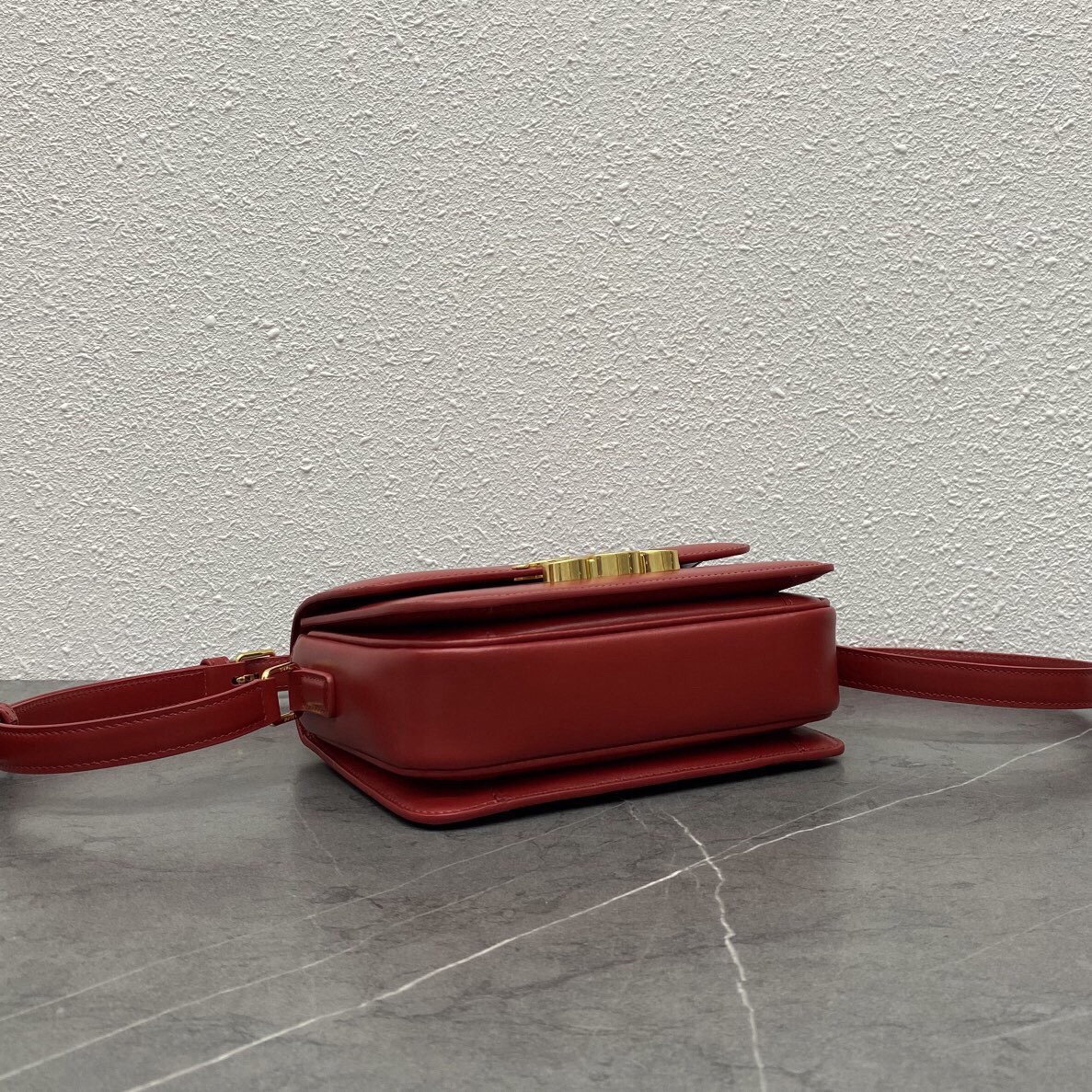 Célin*e Triomphe Logo Hardware Leather Mini Shoulder Bag-17x14x6CM