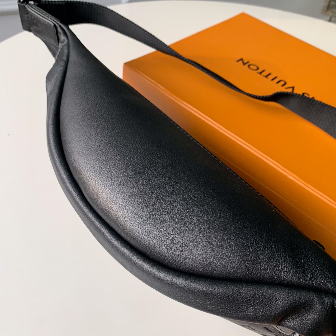 l0*is V*t0n discovery bumbag-47*20*9cm