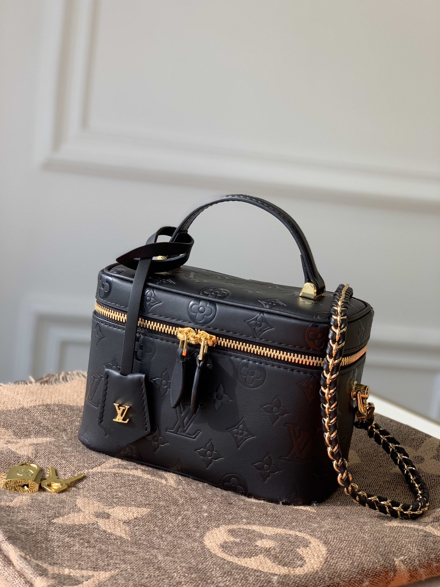 l0*is V*t0n cosmetic bag m42264-14*19*10cm