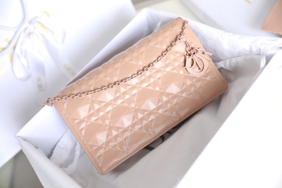 D*or wallet on chain-21.5*11.5*3cm