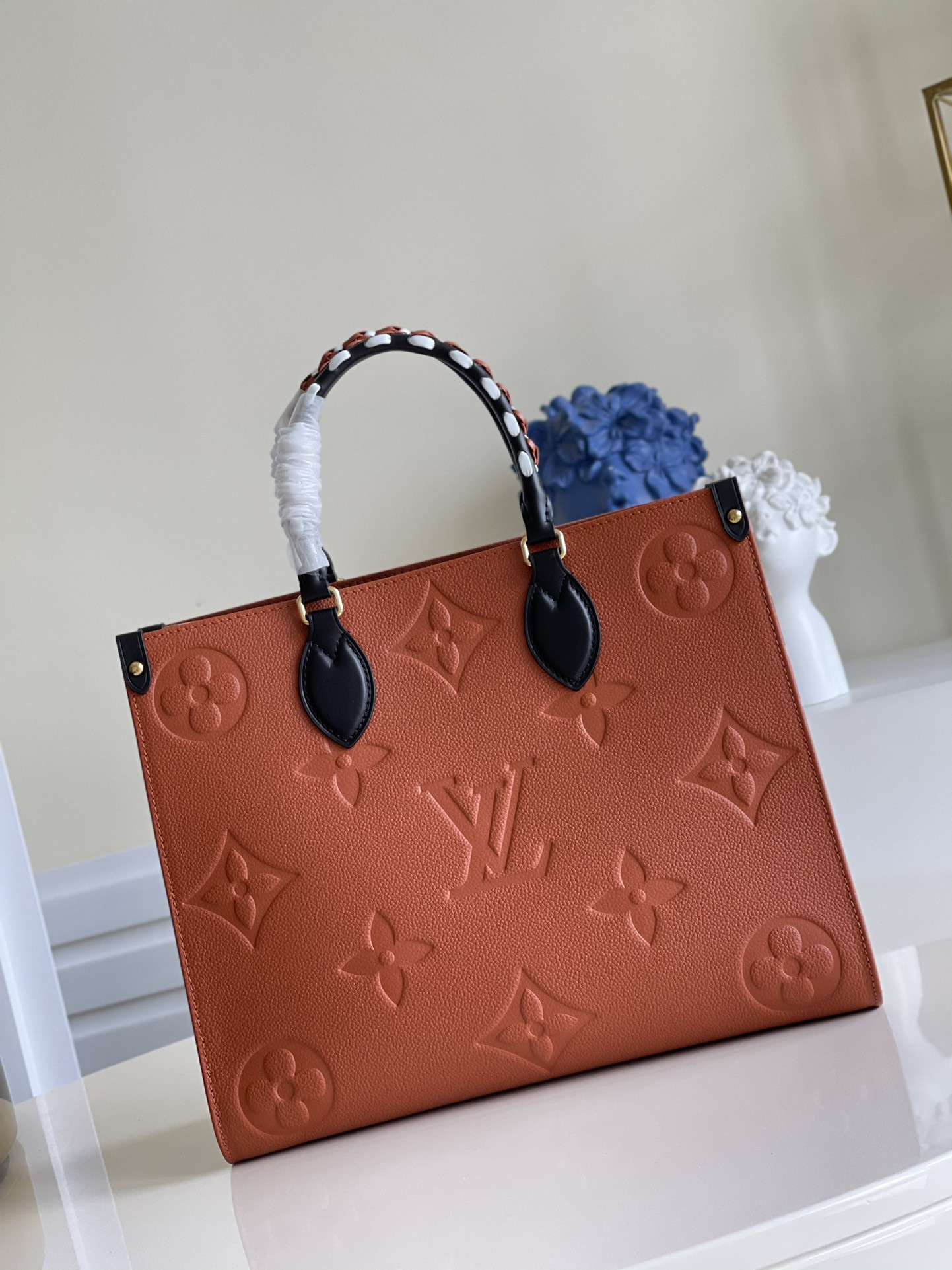 l0*is V*t0n small onthego handbag-35*28*15cm