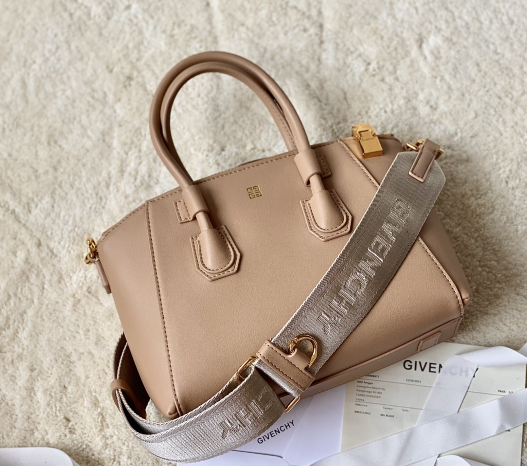 Givenchy Antigona Sport -22*5*18CM