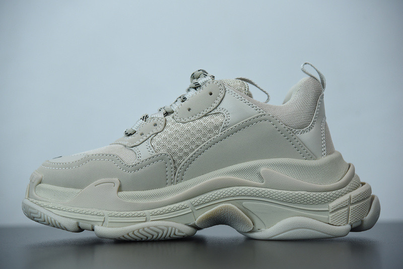 Ba*len*cia*ga triple s