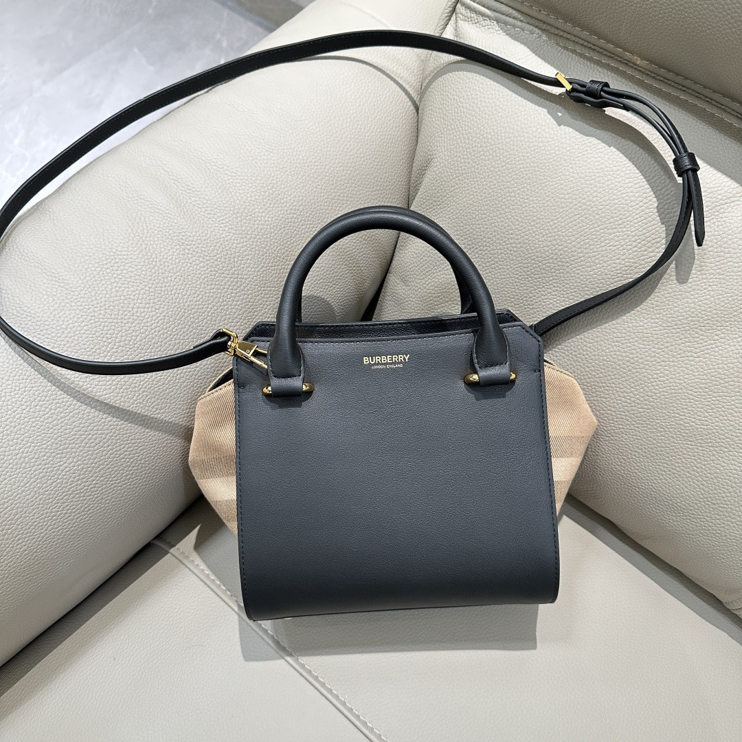 Bv*b*rry canvas & leather tote-21/20/13cm