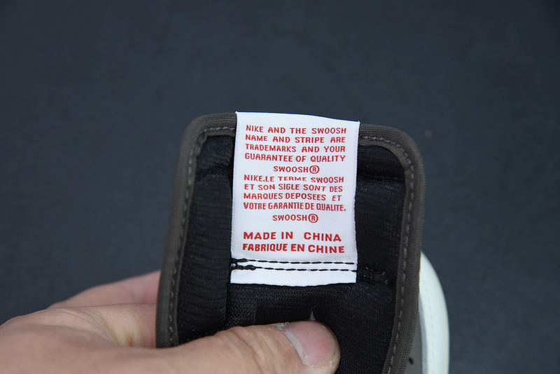 TRAVIS SCOTT X AIR JORDAN 1 LOW OG “REVERSE MOCHA” DM7866-162