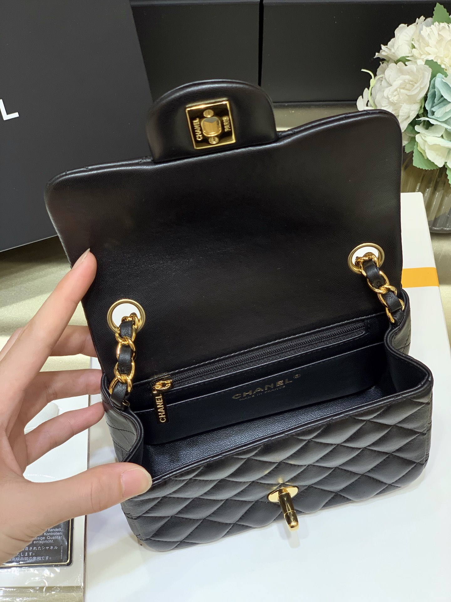 Ch@nel Flap Bag-Lambskin-17CM