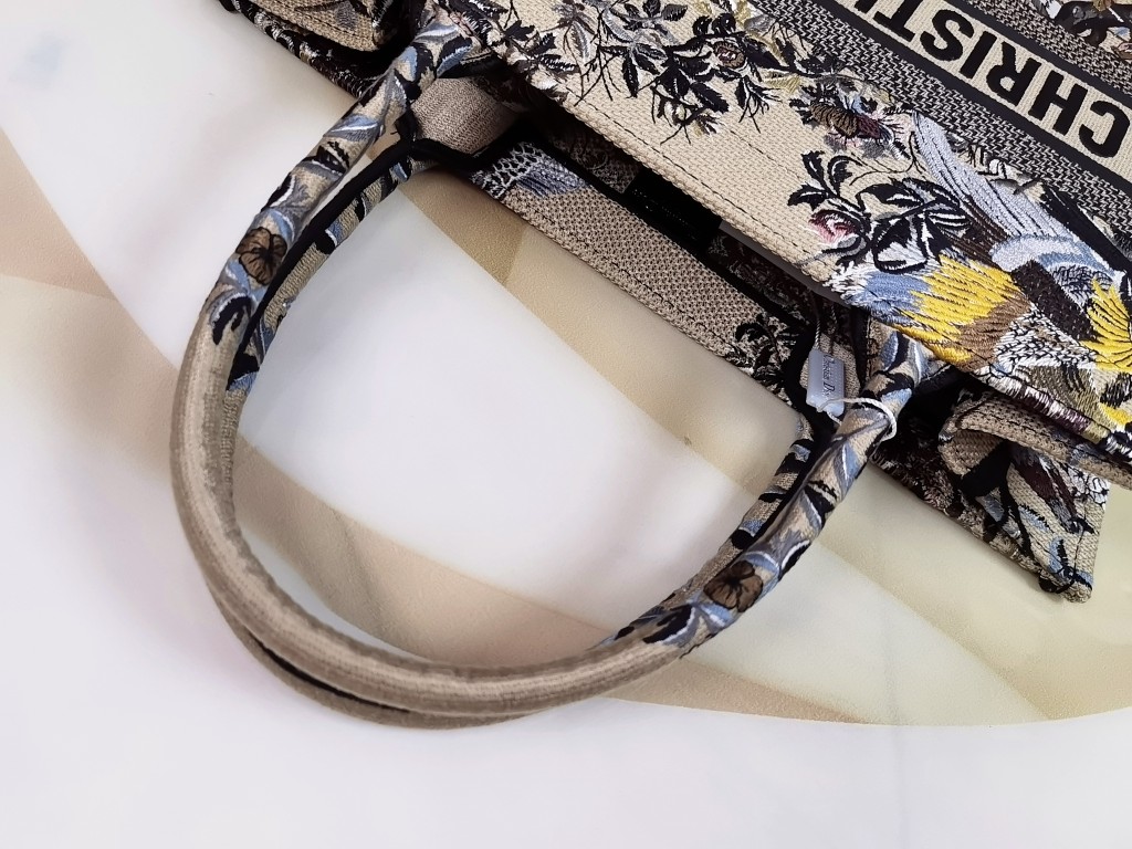 D*or small book tote-36*18*28cm