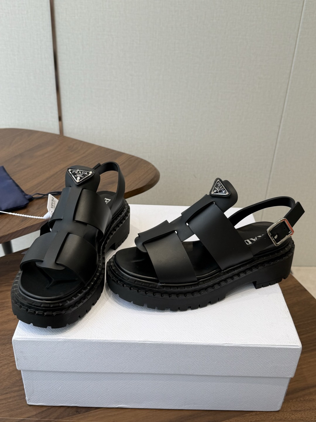 Pra*a Black Leather Sandals-5.5CM
