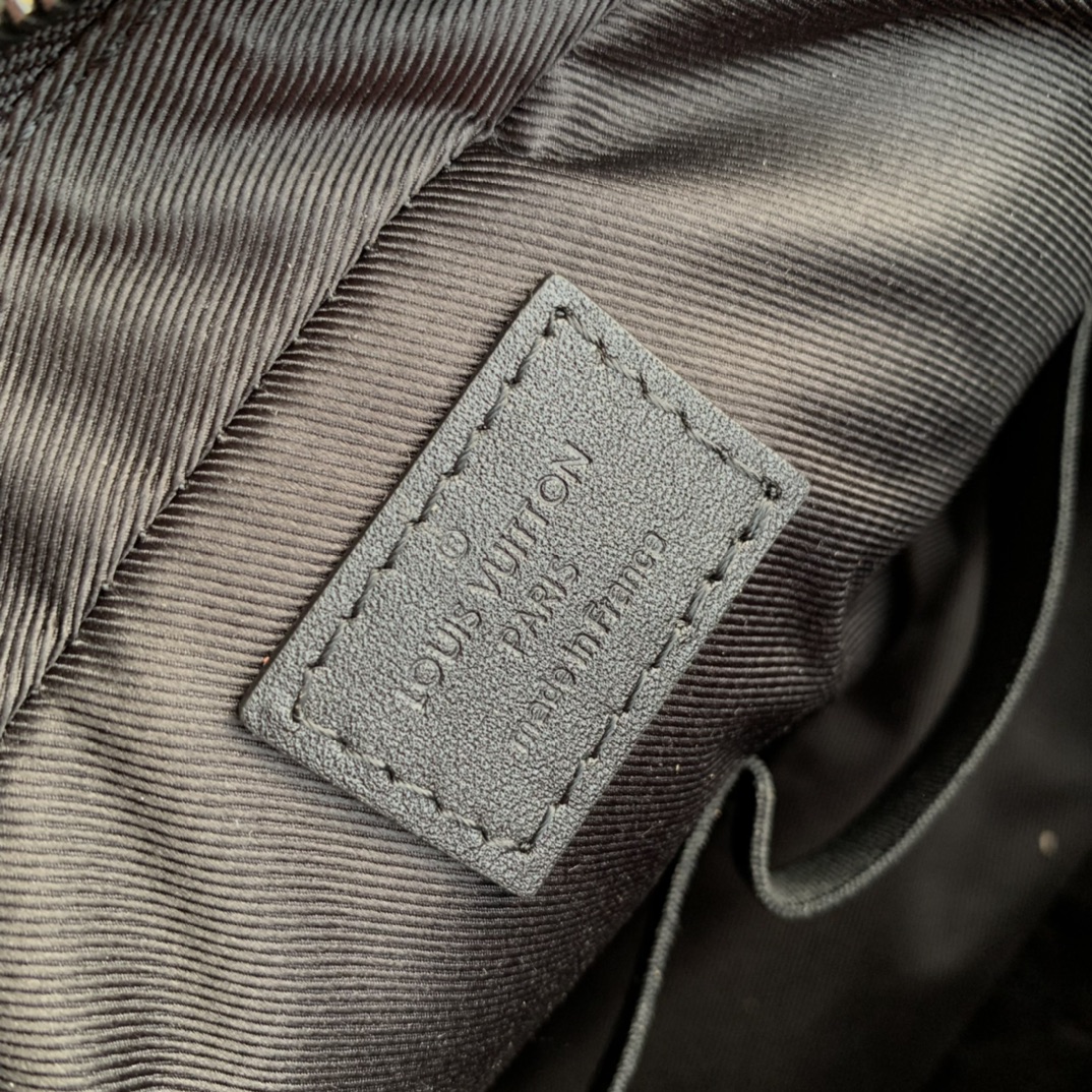 l0*is V*t0n pouch-26*17*71cm