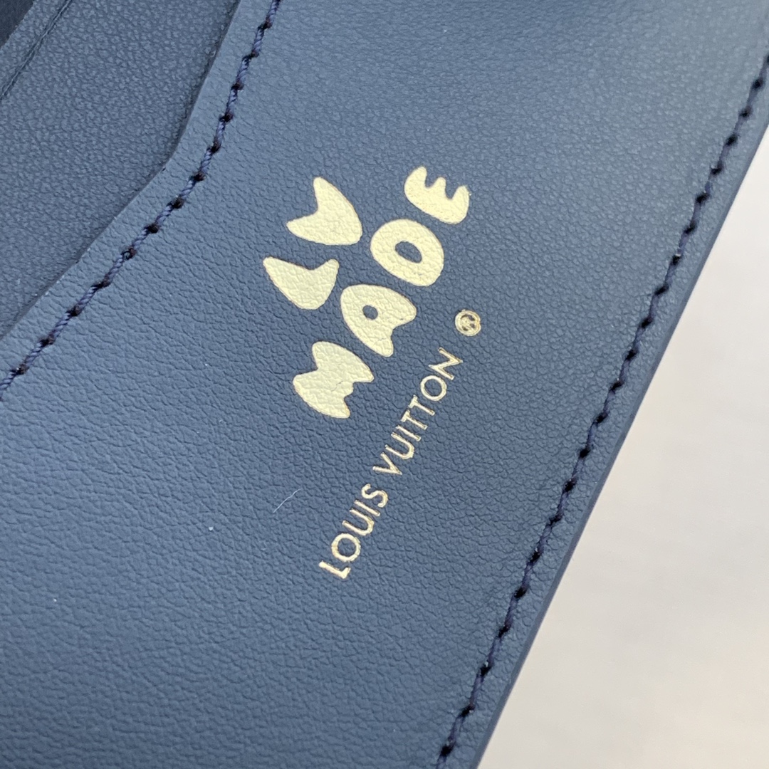 l0*is V*t0n slender wallet-11*8.5*2cm