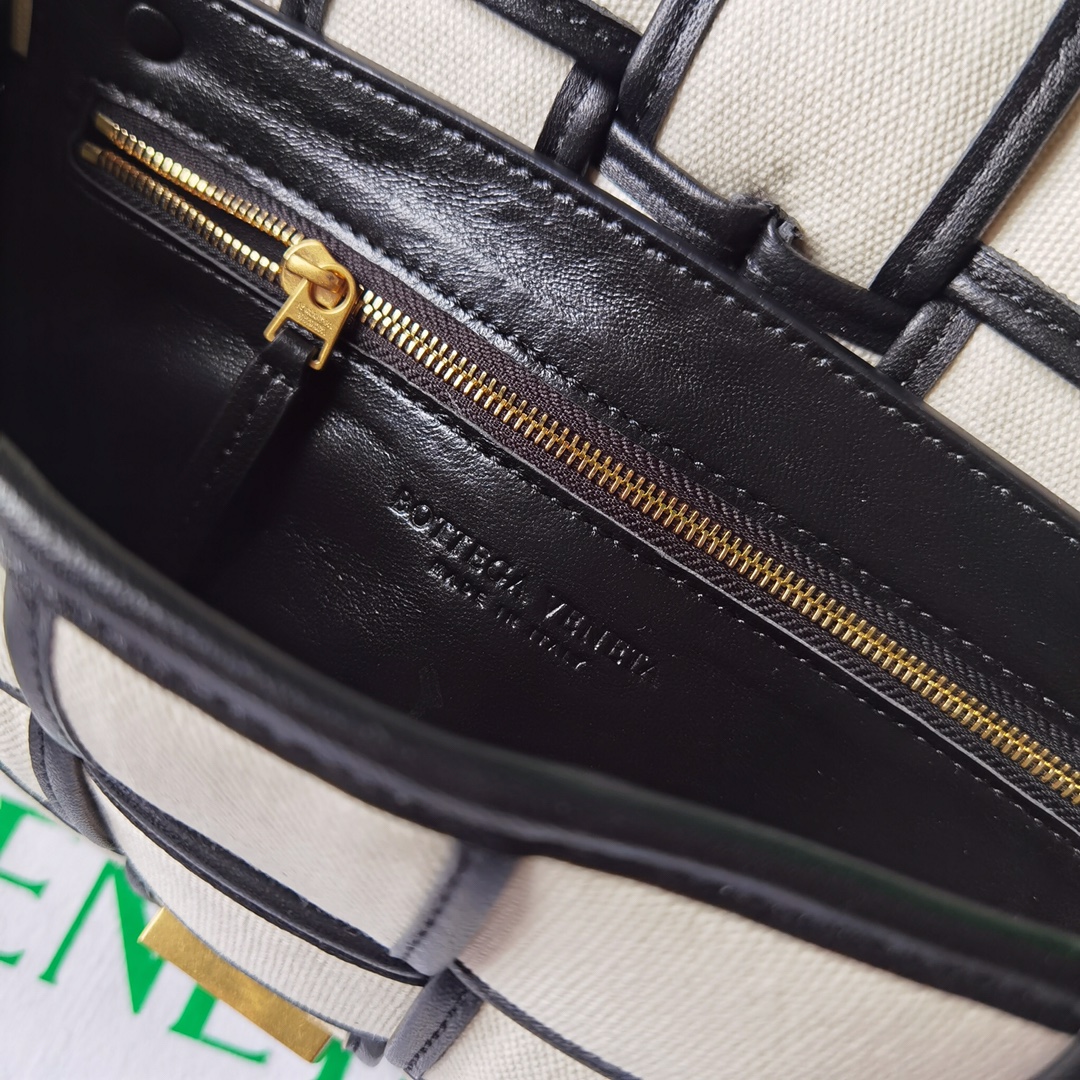 bo*te*ga Ve*ne*ta webbing crossbody bag-26x18x8cm