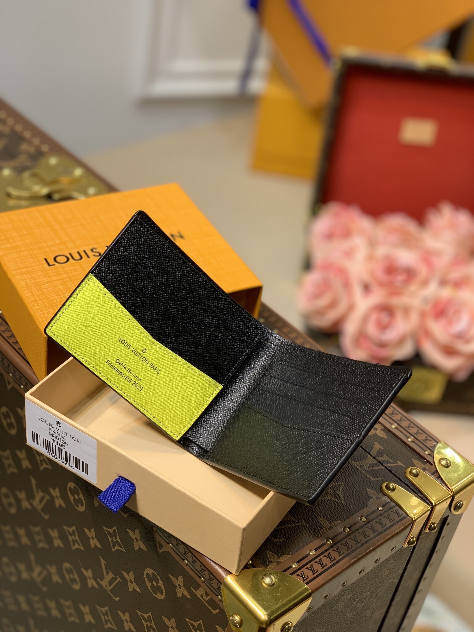 l0*is V*t0n slender wallet-11*8.5*2cm